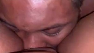 Sucking on this big pussy in the car