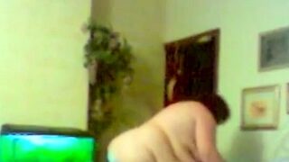Solo 62 (SSBBW) Making the Bed, On Webcam